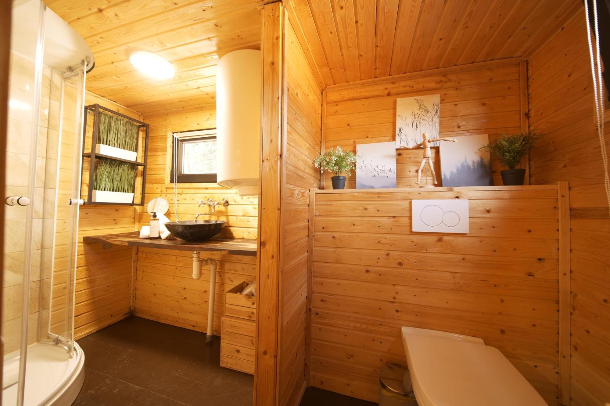 Secret Lake Prag Magic Place Relaxation& Wellness Rehenice 外观 照片