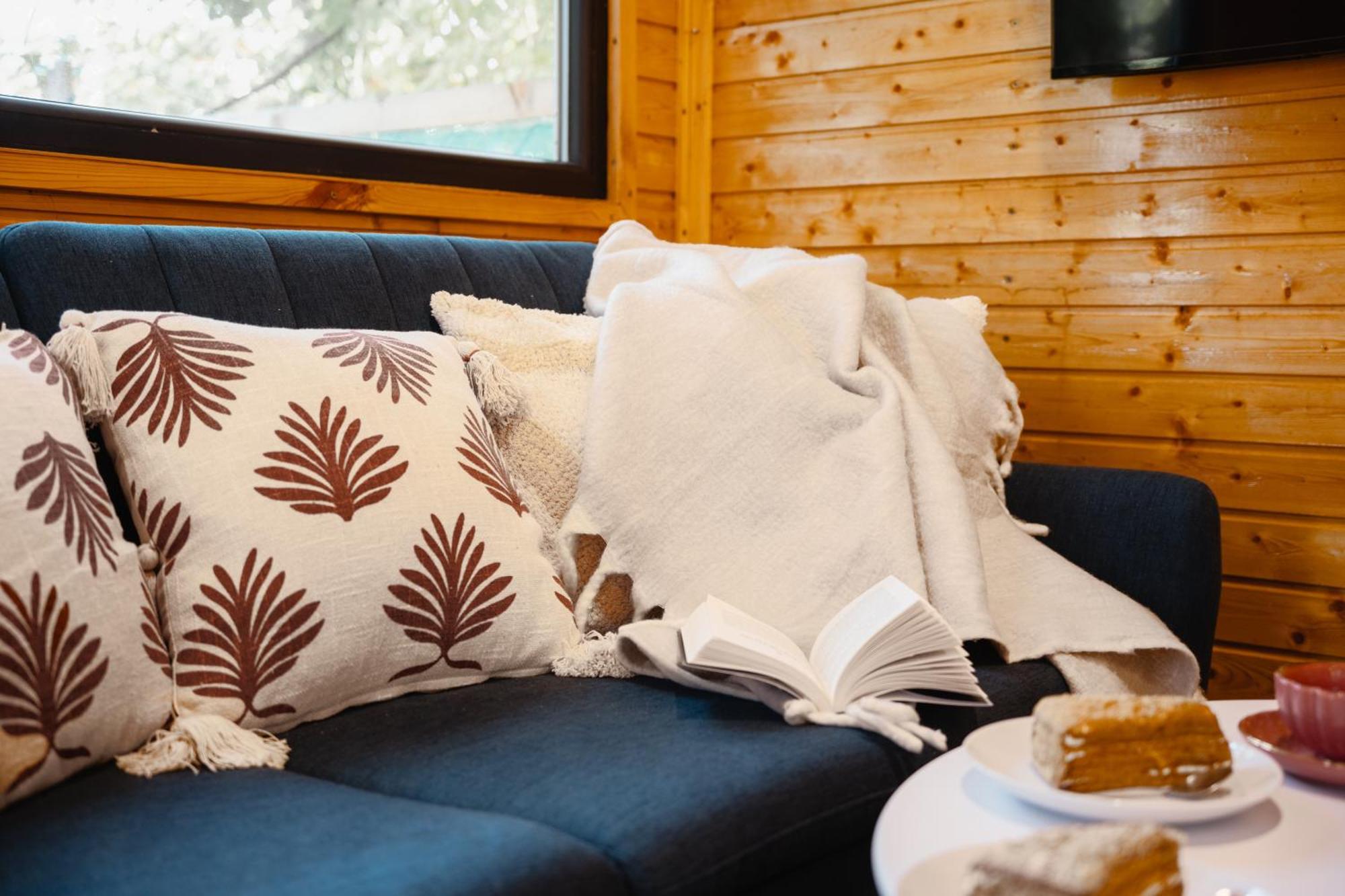 Secret Lake Prag Magic Place Relaxation& Wellness Rehenice 外观 照片